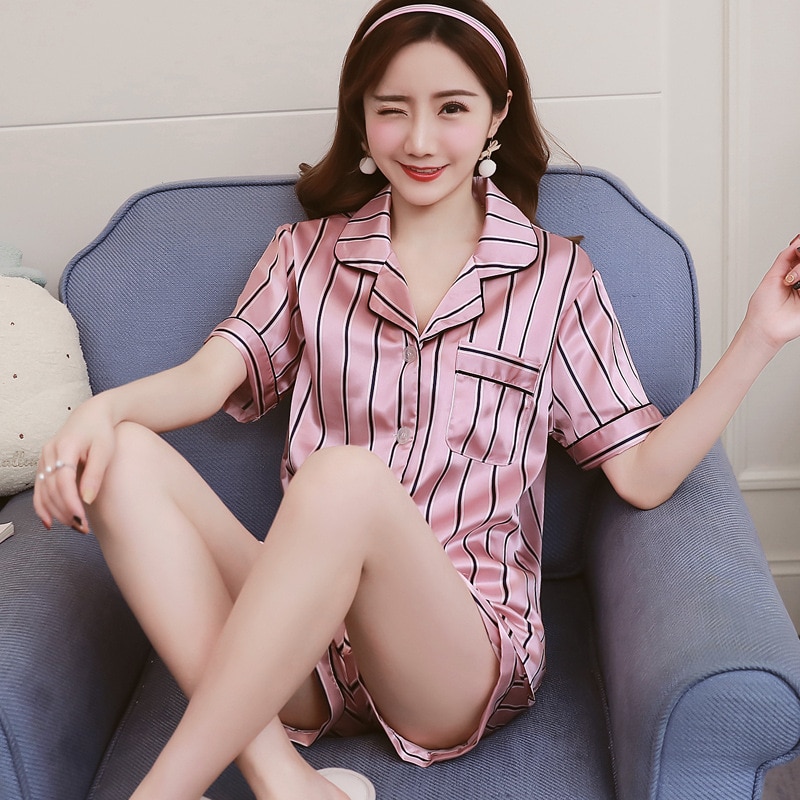 Top y pantalones cortos de manga corta con estampado Floral a rayas, pijamas de seda satinada para mujer, conjuntos de pijamas bonitos con dibujos, ropa de dormir para el hogar para mujer