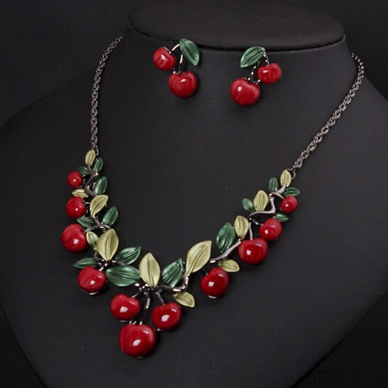 Conjunto de joyas con forma de hoja de cereza de Color rojo para mujer, Collar dulce femenino, pendiente de abrochar, Gargantilla, Collar llamativo, conjunto de joyería para mujer